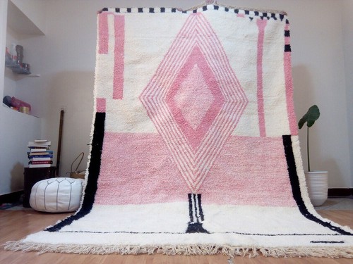 Tapis marocain fait - , main