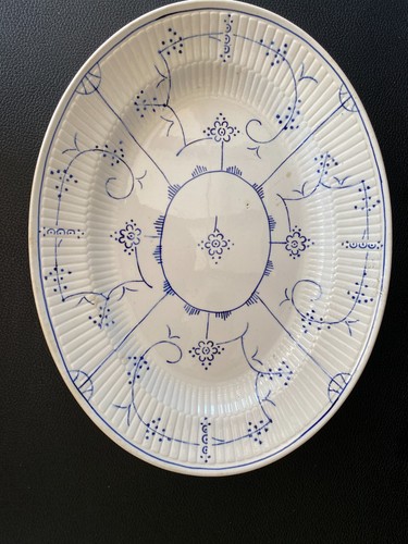 Grand plat ovale - , freres