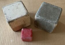 Pair of petanque "balls" (square) and their piggy (wood)