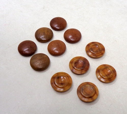 Lot boutons anciens bois - en,