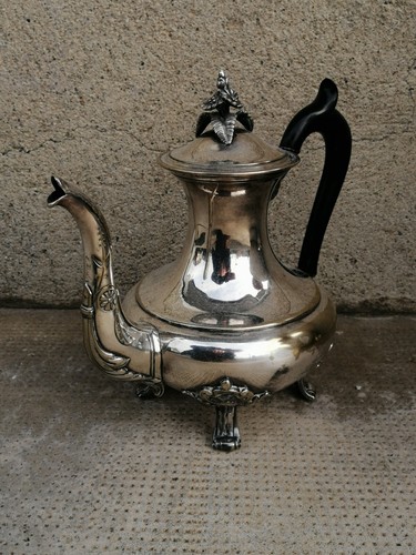 Ancienne theiere métal