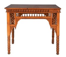 Table d’appoint style