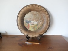 Assiette en bois peinte motif