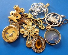 LOT Bijoux Pendentifs Rétro Plaqué or  FANTAISIE Dorés COSTUME Gold Tone JEWELRY