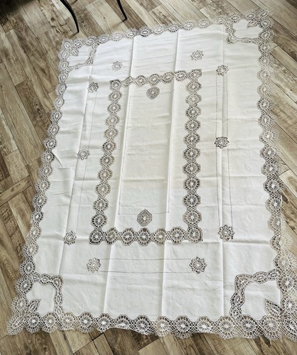 Nappe ancienne avec dentelle - ancienne,