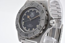 TAG Heuer  3000 Series 932.213 Professional  Gray Date 200m Quartz Watch #W207