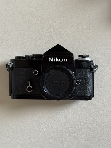 Nikon with 1 viewfinder - with, de-1