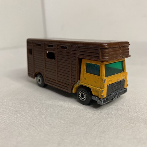 Matchbox horse box 1977 boîte - box,