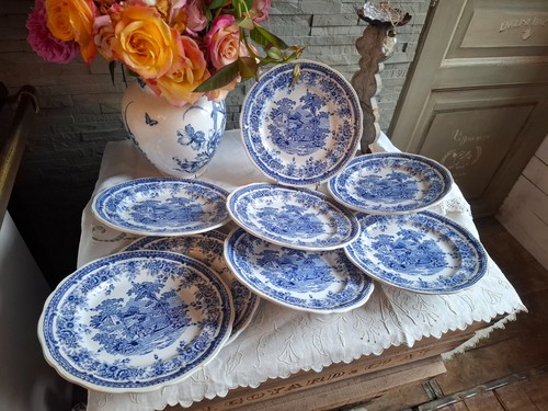 Assiettes plates g - plates, k.g