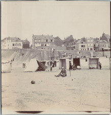France, Boulogne-sur-Mer, Estivants sur la Plage, Cabins et Promenade vintage p