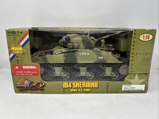 1:18 Ultimate Soldier U.S. M4 Sherman w/Driver USMC "Coed" WWII  No. 10121 1/18