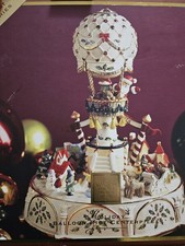 Lenox Holiday 2004 Santa