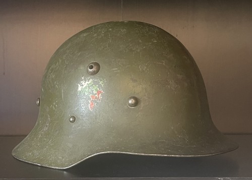 Rare casque bulgare modèle - rare,