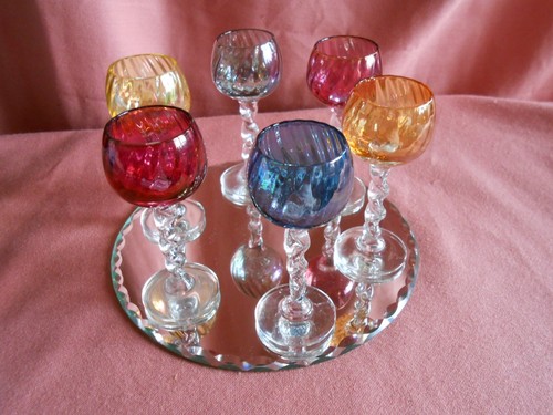 Petits verres goutte de - petits,