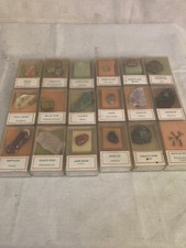 lot de 18 pierres dont 2