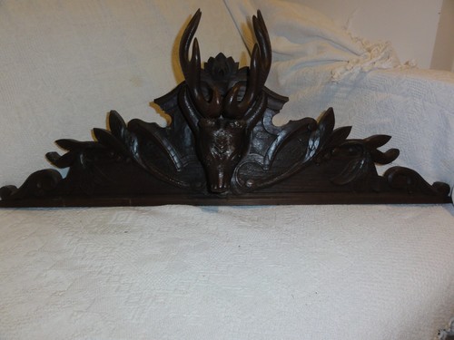 Ancien fronton bois - fronton, sculpte