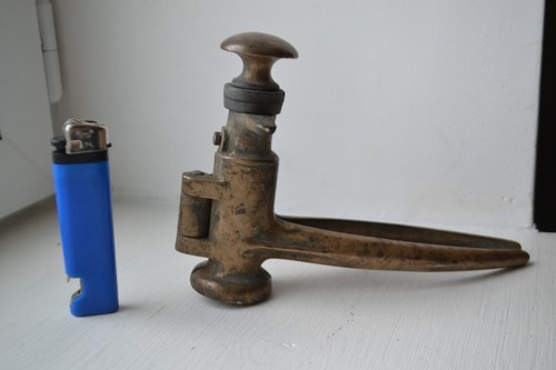 Outil ancien ancienne - ancien,