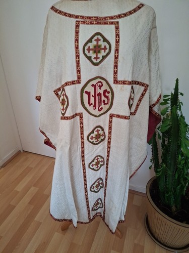 Chasuble prêtre en satin - prêtre,