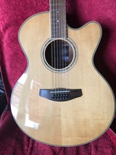 guitare 12 cordes YAMAHA