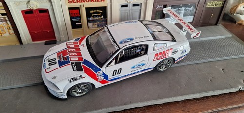Autoart ford mustang - autoart,