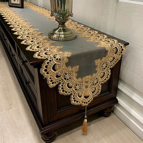Nappe beige dentelle brodée