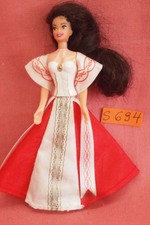Poupée S694 :   mini Barbie