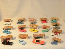 LOT 15 ANCIENNE VOITURE MINIATURE EN PLASTIQUE NOREV AVEC BOITES DINKY TOYS CIJ