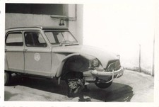 ANCIENNE PHOTOGRAPHIE COLLECTION AUTOMOBILE CITROEN DYANE NATIONS UNIES ACCIDENT