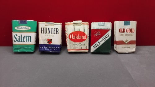 Lot paquets de - de, cigarettes