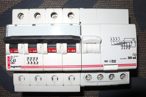 Disjoncteur differentiel tetra - differentiel,