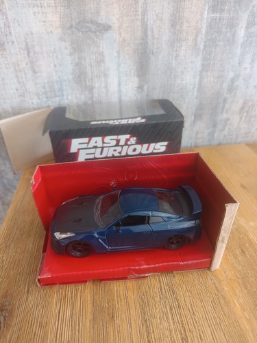 Jada toys nissan gt r - jada,
