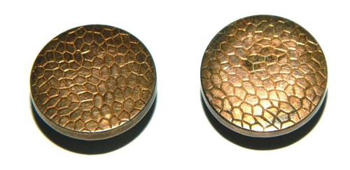 Jolie paire boutons de - de,