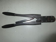 Presse à sertir AMP 90066 1