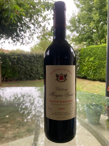 Vin rouge millésimé saint - vin,