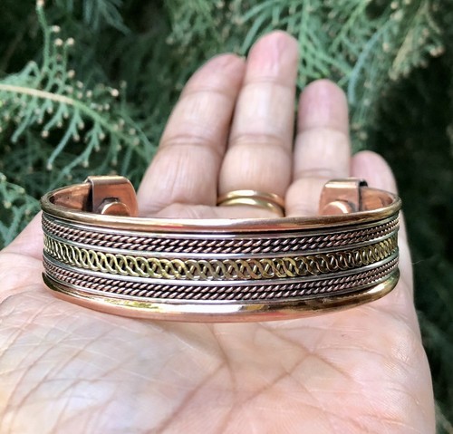Bracelet manchette magnétique