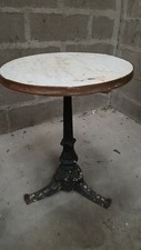 table guéridon 1900 bistrot pied en fonte et dessus en marbre cerclée laiton