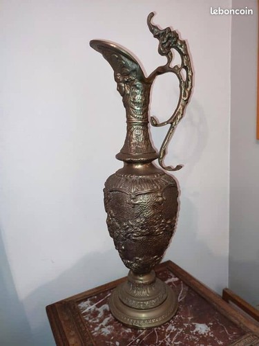 Grande aiguiere bronze ou - grande, en