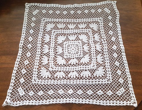 Napperon coton crocheté - en,