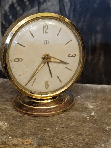 Ancien réveil malle uti swiza - réveil,