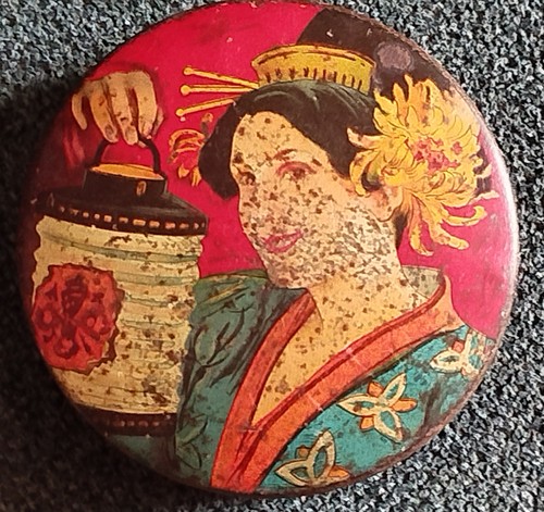 Ancienne rare boite tole - boite,