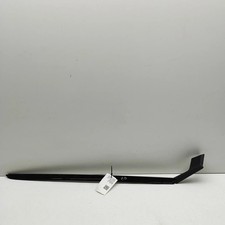 Garniture verticale droite de