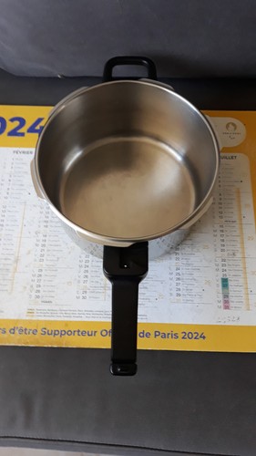 Cuve poignees cocotte seb - +,