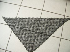 ANCIENNE  MANTILLE  DENTELLE