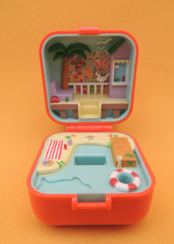 Polly pocket ring - pocket,