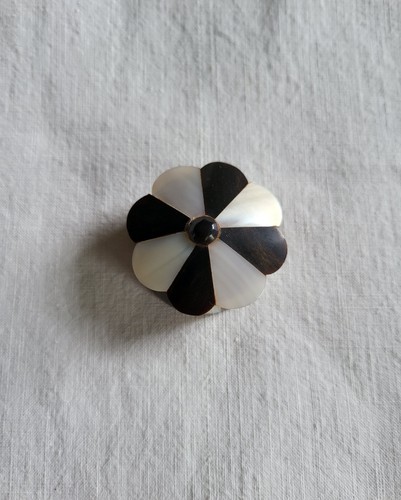 Petite boite pilule en - petite, à