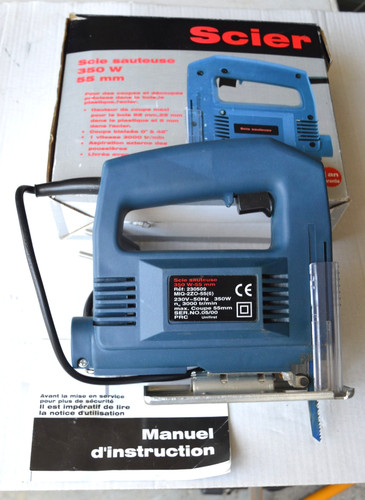 Ancienne scie sauteuse - ancienne,
