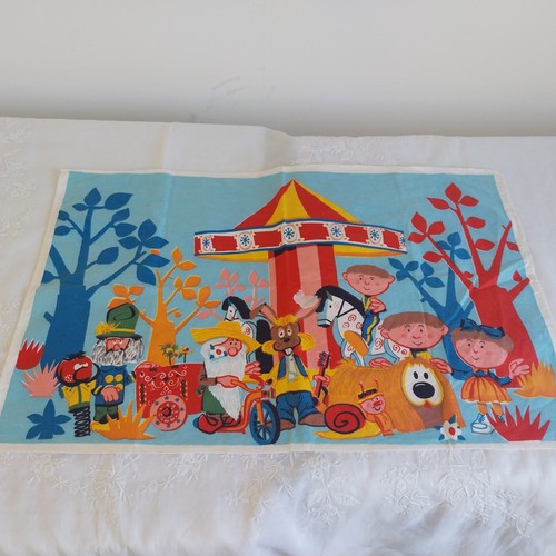 Vintage torchon le manège - ",