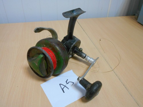 Ancien moulinet de pêche - a5.,