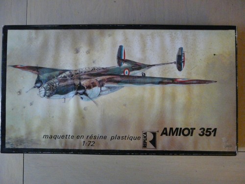 Maquette avion replica - maquette, 1/72