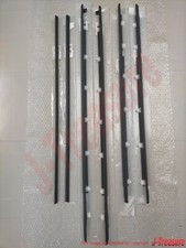 Moulure de porte avant et